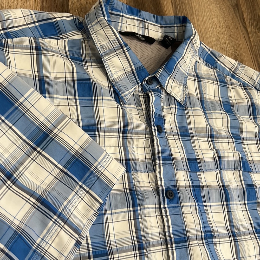 Wrangler Men’s XLT Blue Plaid Short Sleeve‎ Polyester Nylon Button Up Shirt